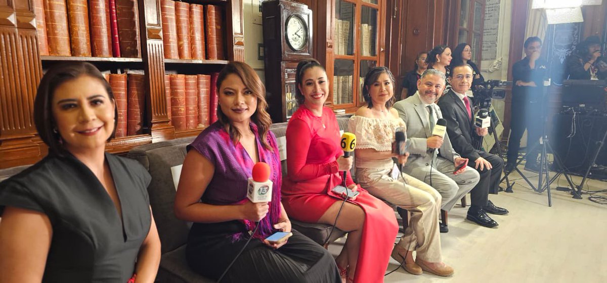 Todo listo para la charla que tendremos con el gobernador <a href="/armentapuebla_/">Alejandro Armenta</a> mis compañeras <a href="/estradapaty/">Patricia Estrada</a> <a href="/AleBau_Tribuna/">𝑨𝒍𝒆𝒋𝒂𝒏𝒅𝒓𝒂 𝑩𝒂𝒖𝒕𝒊𝒔𝒕𝒂</a> <a href="/Jaz_Tamayo/">Jazmín Tamayo</a> <a href="/ValeriaBarriosD/">Valeria Barrios</a> mi estimado <a href="/Alvaro_Rmz_V/">Álvaro Ramírez Velasco</a> y un servidor . A las 10:00 sintonicen el canal 16 de <a href="/SICOMPue/">SICOM</a> 🇲🇽👇🏾