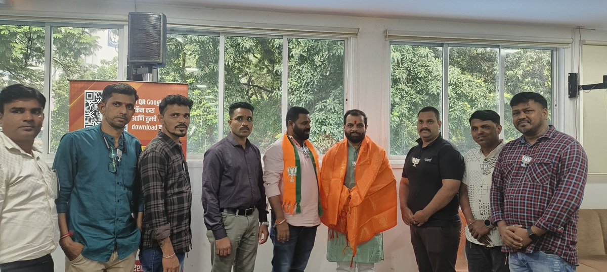 ivikrantpatil's tweet image. भेट जिव्हाळ्याची… आपल्या माणसांची!
 
मनमोकळ्या गाठीभेटीचा आनंद, विचारांची देवाणघेवाण आणि एकत्रितपणे पुढील वाटचालीचे संकल्प..!

#BJPFamily #TeamSpirit #PartyStrength #VikrantPatil  #GrassrootConnect #TogetherWeGrow #Leadership #oneteam  #CommunityConnect