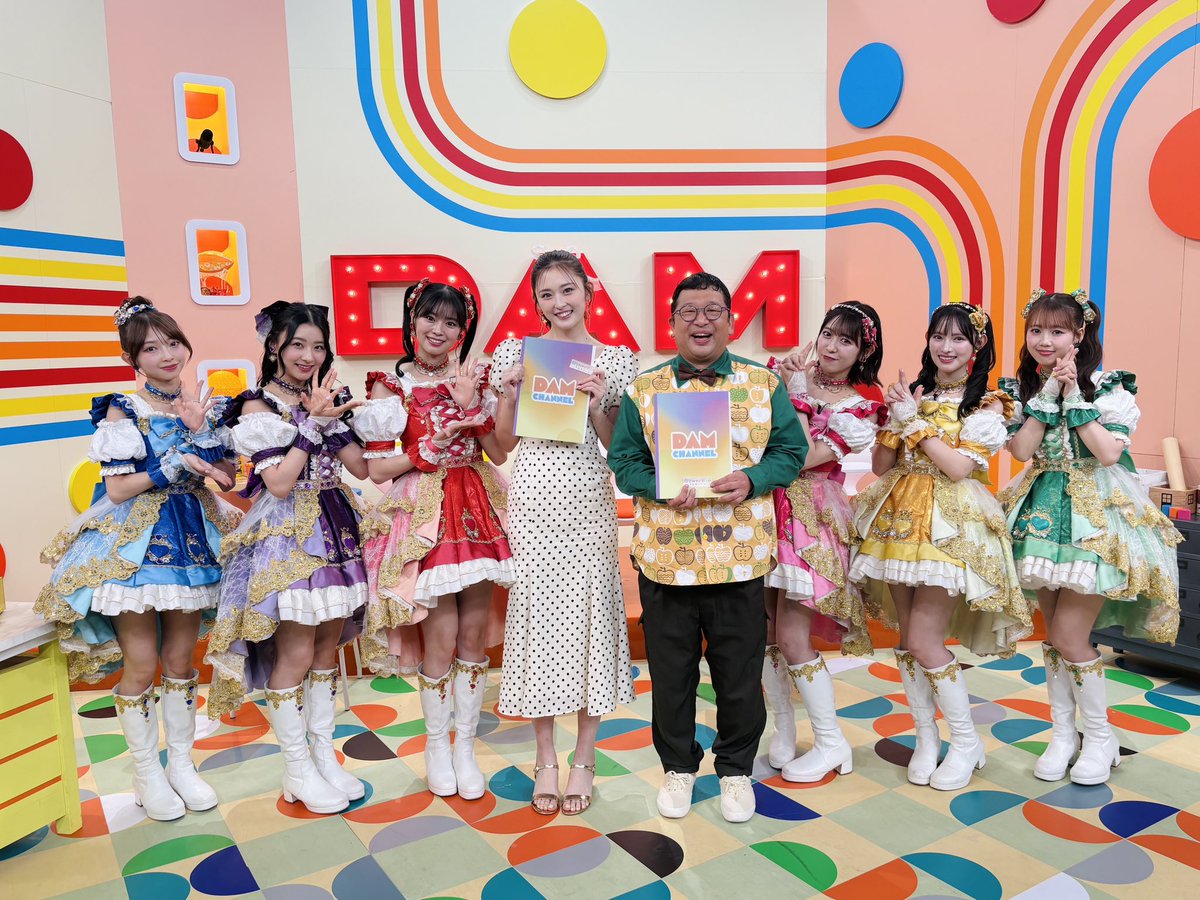 sendenbu_staff's tweet image. 📣ときめき♡いんふぉ📣 ̖́

／
  #超とき宣 出演✨
  📺DAM CHANNEL📺
  本日9/16(火)より順次配信スタート!! 🎤💖
＼

♡配信期間♡
〜10/20(月)まで! 🗓️

ぜひ、カラオケルームで
チェックしてください👀✨

Web限定動画も公開中! 💓
▶︎ youtu.be/A2zAK7gwKIw

@DAMch_Official
#チャンカワイ…
