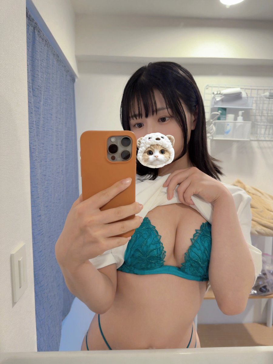 chiyan609's tweet photo. 紐パン気になる？ https://t.co/qnxkE1Grn0