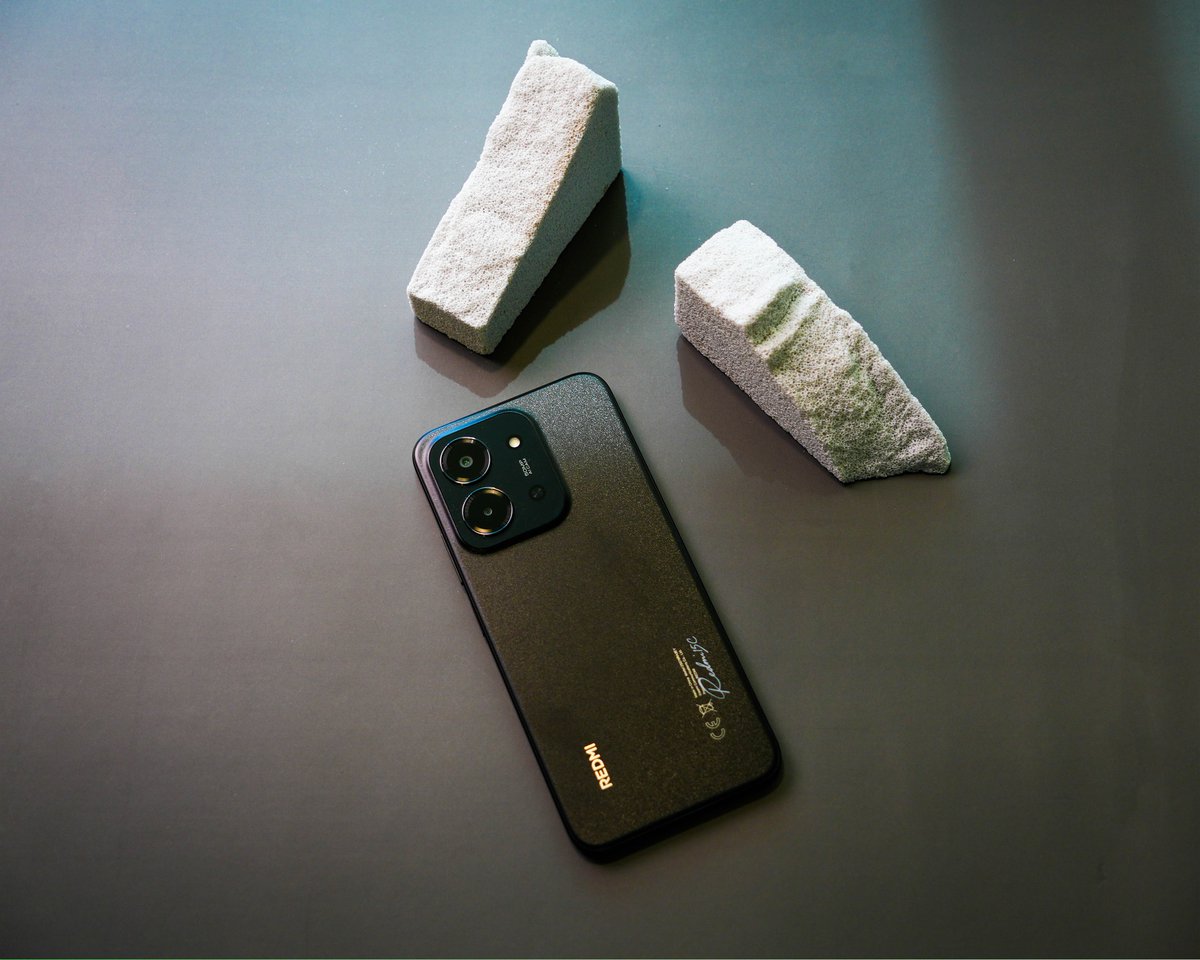 Xiaomi_PH's tweet photo. Your phone, your vibe. Which #Redmi15C color resonates with you today? ✨
🖤 Midnight Black – sleek & timeless
💚 Mint Green – light & refreshing
💙 Moonlight Blue – cool & collected
🧡 Twilight Orange – daring & energetic
Comment your pick below! #AllinAllDay https://t.co/dN1BtyGxWf