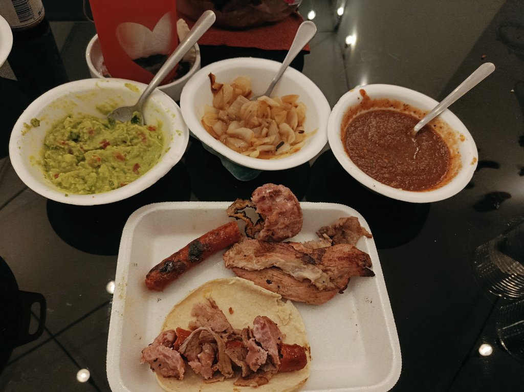 tracymvilla's tweet photo. La verdadera bandera de México 🤤 https://t.co/3huMDrmfmm
