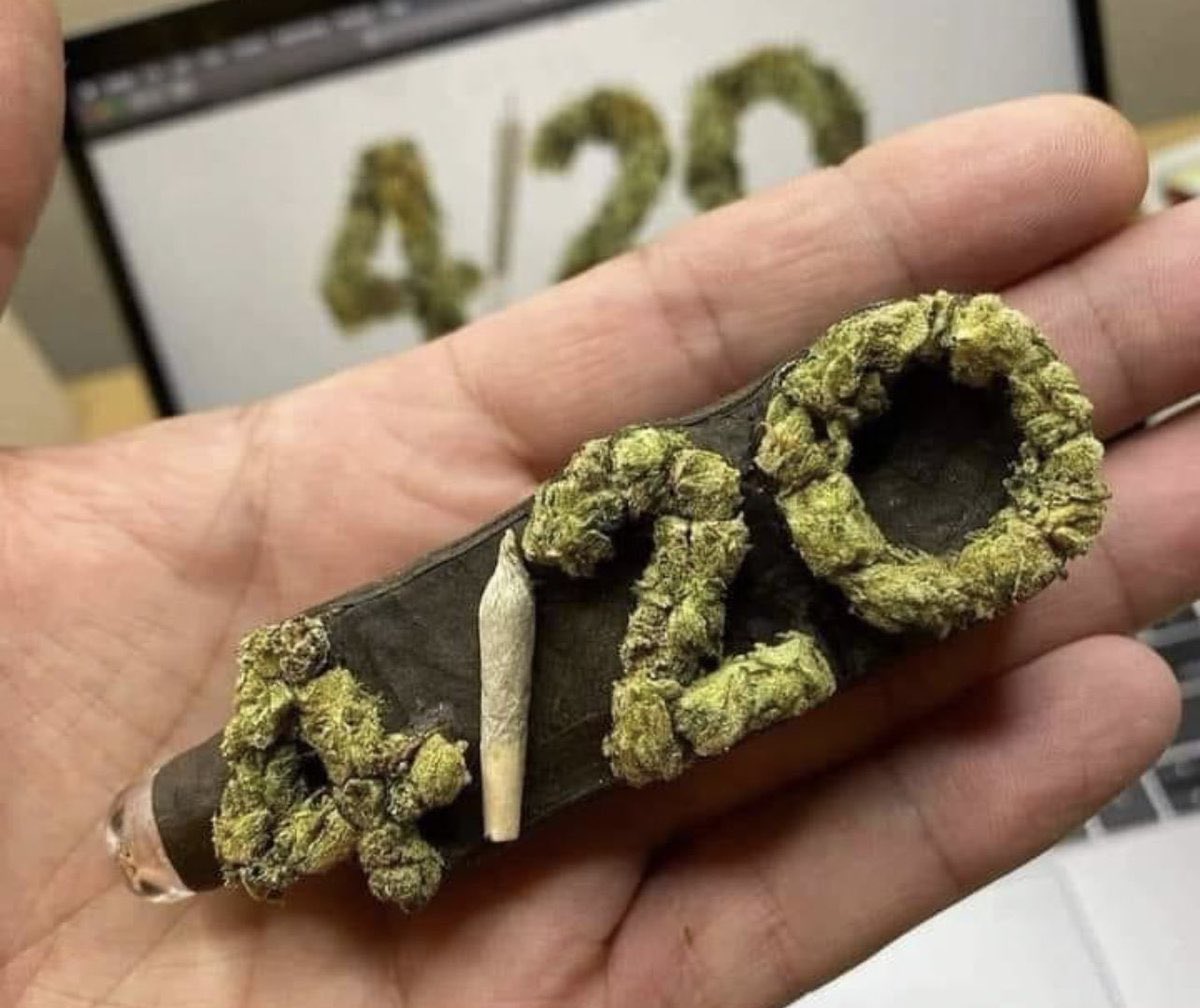 _StonersRUs_'s tweet photo. 420 all day, everyday 😎 https://t.co/VPyfP44Pxc