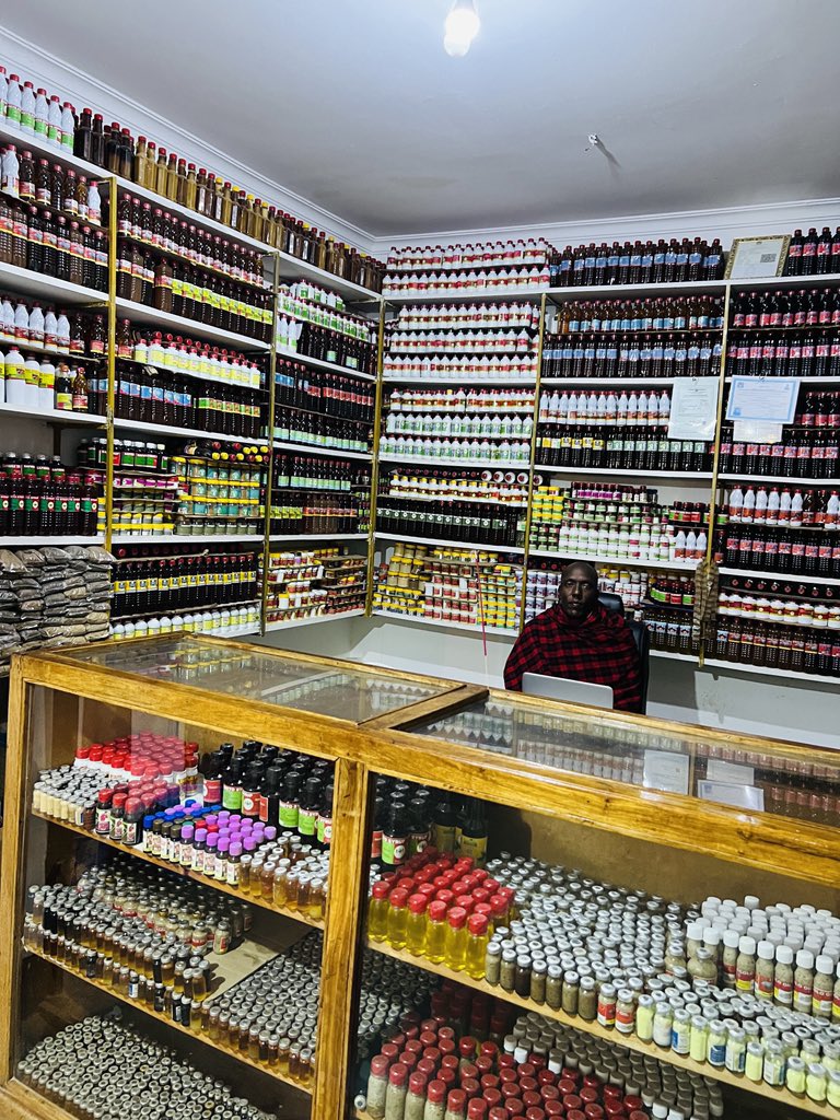 Cargo_1911's tweet photo. MAASAI HERBAL CLINIC , kituo cha tiba asilia 100% kinachoaminika na wateja wengi kwa tiba salama, zisizo na kemikali, na zenye matokeo ya kudumu🌿✨

⬛️Je, unakabiliwa na changamoto hizi za kiafya?
🟩 Nguvu za kiume kupungua
🟩 Uume kulegea au kutosimama vizuri
🟩 Mbegu chache au dhaifu
🟩 Kushindwa kurudia tendo la ndoa
🟩Maumivu ya mgongo, kiuno au miguu
🟩 Kisukari, Shinikizo la damu, Bawasiri

⬛️Suluhisho liko hapa!
Tumia Tiba Asilia ya Kimasai zinazotengenezwa kitaalamu kwa kutumia mitishamba ya asili, bila madhara ya dawa za viwandani.

⬛️Faida kuu:
✅ Kuimarisha mwili
✅ Kurejesha nguvu
✅ Kukupa afya ya kudumu

⬛️Ofisi zetu:Machinga Complex – Dodoma
📞 Piga simu/WhatsApp: +255788 177 071
⬛️Twitter (X): @KimaniDawa .