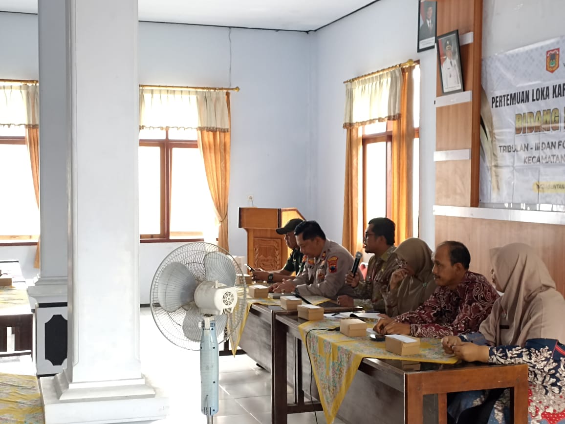 polsekwdl's tweet photo. Kapolsek Wadaslintang Hadiri Giat Lokakarya Mini Lintas Sektoral Bidang Kesehatan di Kecamatan Wadaslintang.

@humaspolreswonosobo 
@mkasimakbarbantilan 
@anriastida https://t.co/ymAYbXHJ73