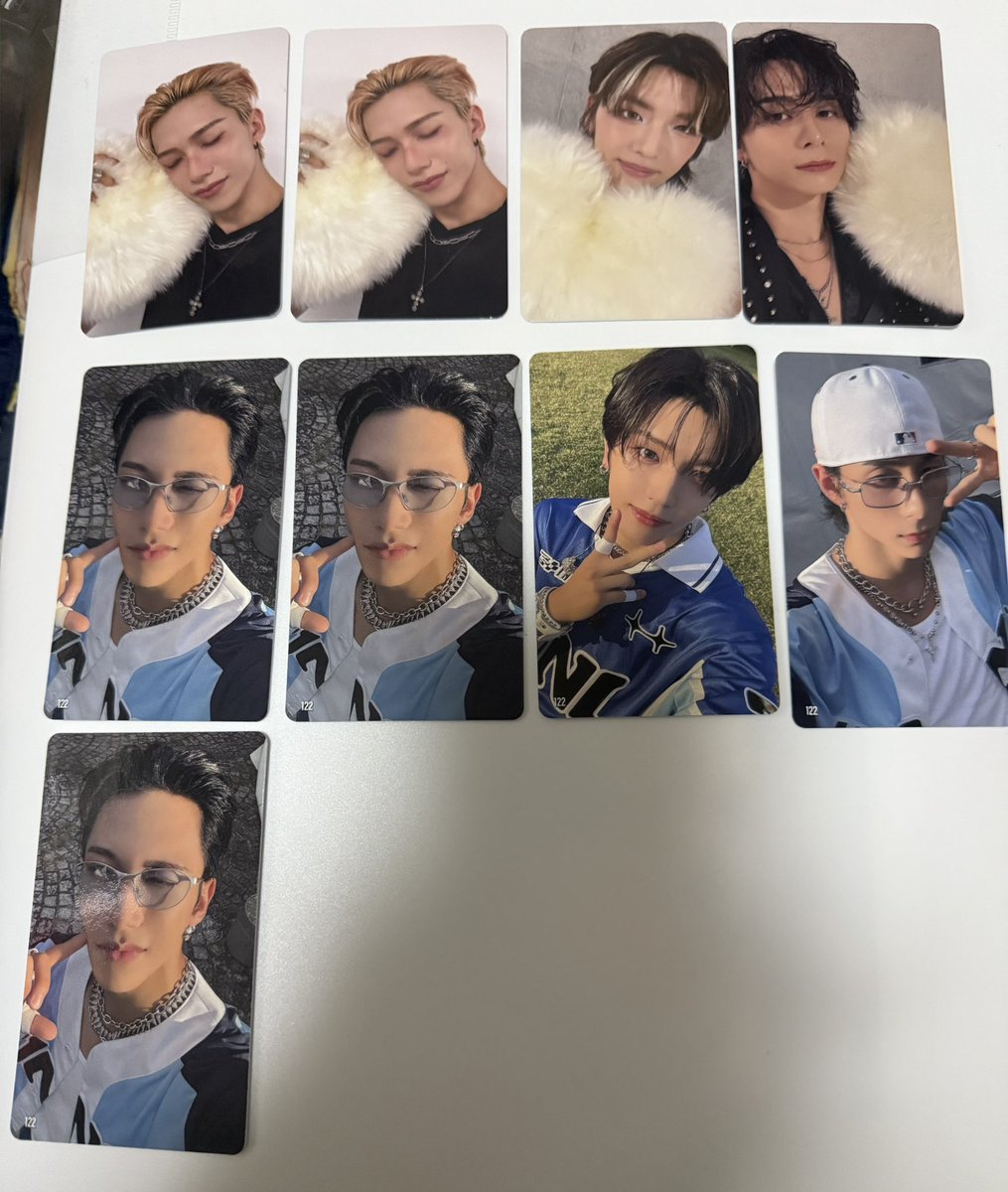 INIのプラメトレカと会場7000トレカ
交換してもらえて推しそろった😍

プラメは1回しか当たらんくて 3枚は6メール参加賞です。11人取ったのになぁ。