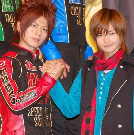 古原靖久 as ゴーオンレッド 〜1日限定変身します〜(ローカルヒーローに)仕事,講演依頼は📩に (@yasuhisafruhara) on Twitter photo この流れは20008年世代としては感慨深い
#ゴーオンジャー #仮面ライダーキバ この流れは20008年世代としては感慨深い
#ゴーオンジャー #仮面ライダーキバ