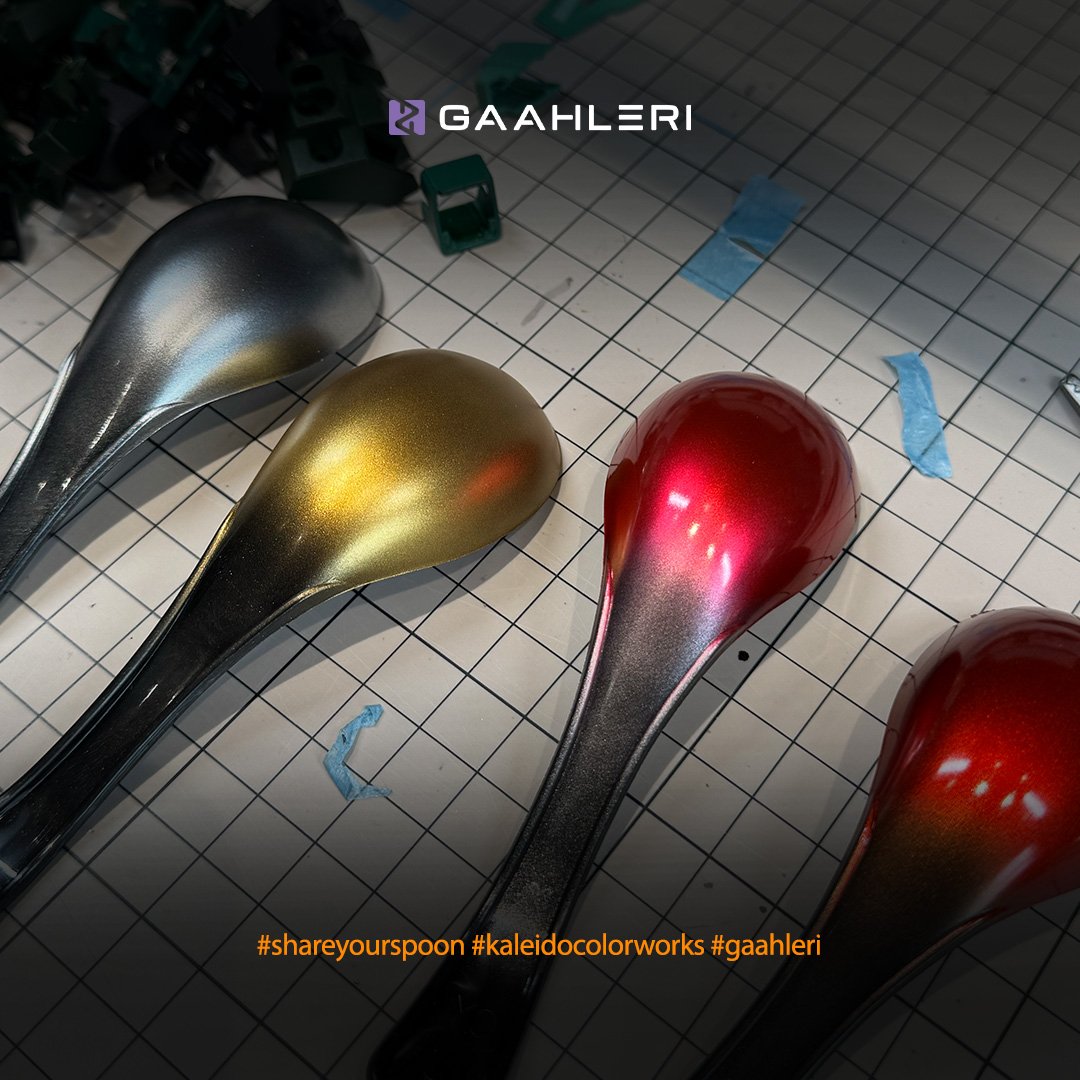 gaahleri's tweet photo. いよいよ #ShareYourSpoon の時!
「どうやって投稿すればいいの?」という質問をたくさんいただきましたが、とっても簡単です。
1. 上の写真のようにテストスプーンを撮影
2. #shareyourspoon #kaleidocolorworks #gaahleri をハッシュタグに追加
3. @gaahleri_official と @kaleido_colorworks をタグ付け
これで完了!
最後に、プロフィールのリンクから公式サイトへアクセスして登録してください。
とても簡単です。
私たちは、みなさんのストーリーをぜひ共有してほしいと思っています。Kaleidoでも他の塗料でも構いません。どんなペイント体験をしているのか、わくわくしながら楽しみにしています。
Share Your Spoonして、豪華賞品をゲットしよう!
Follow: @gaahleri_official
Follow: @kaleido_colorworks
https://t.co/bIckaQGc9Q
