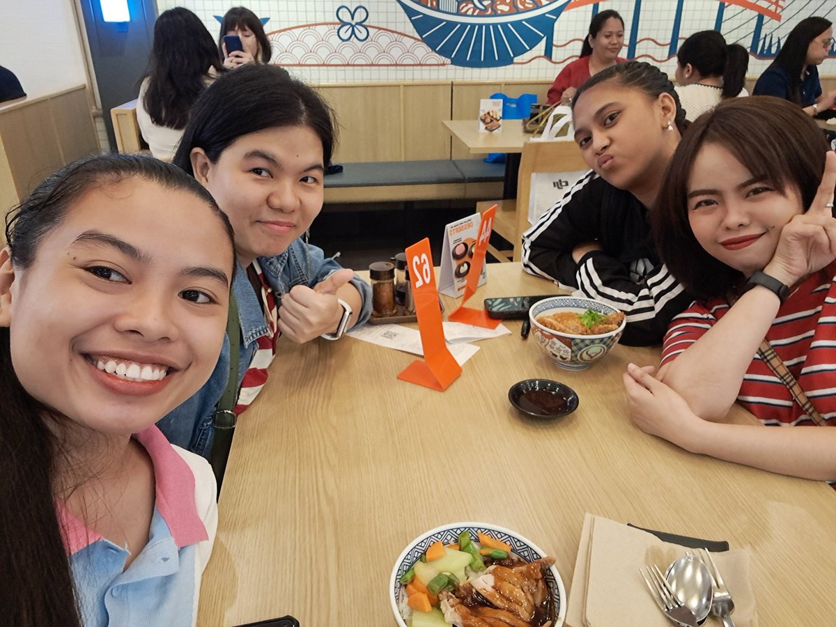 xandz34's tweet image. With the girls... 🤩
#malling #hangout #birthdaycelebration #adminnotonduty #adminduties 
📷  Sept 6 2025 (0)