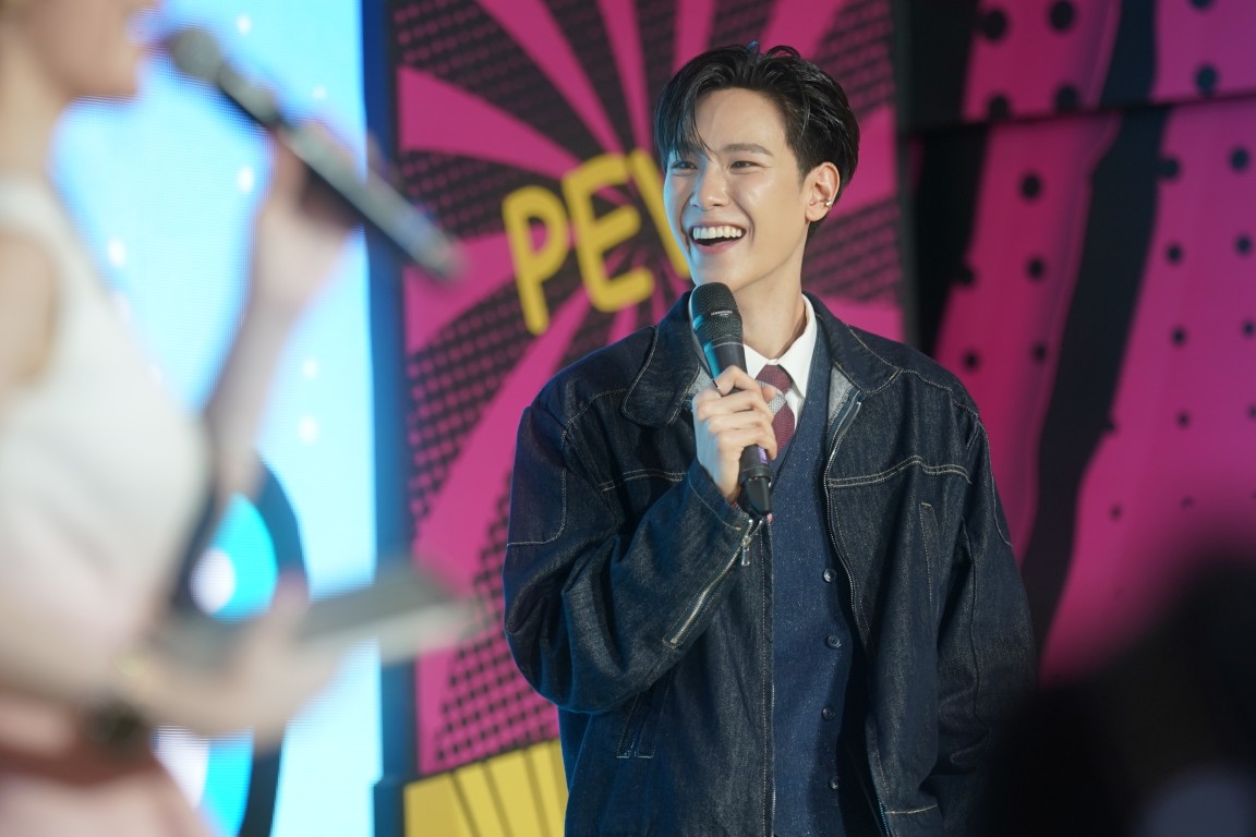 otpc_story's tweet photo. Asaki เปิดตัว “Amaze One” ภายใต้คอนเซปต์ “Power up your imagination” พร้อมชวน “จูเนียร์ ปณชัย” ร่วมสร้างแรงบันดาลใจในงาน Disney Toy Expo Thailand 2025
#junniorrs #จูเนียร์ปณชัย
#AmazeOneXJunniorrs
#AmazeOne #DTX2025
อ่านข่าวเพิ่มเติมได้ที่ https://t.co/EDSPZfGDXq https://t.co/DBiavESvqw