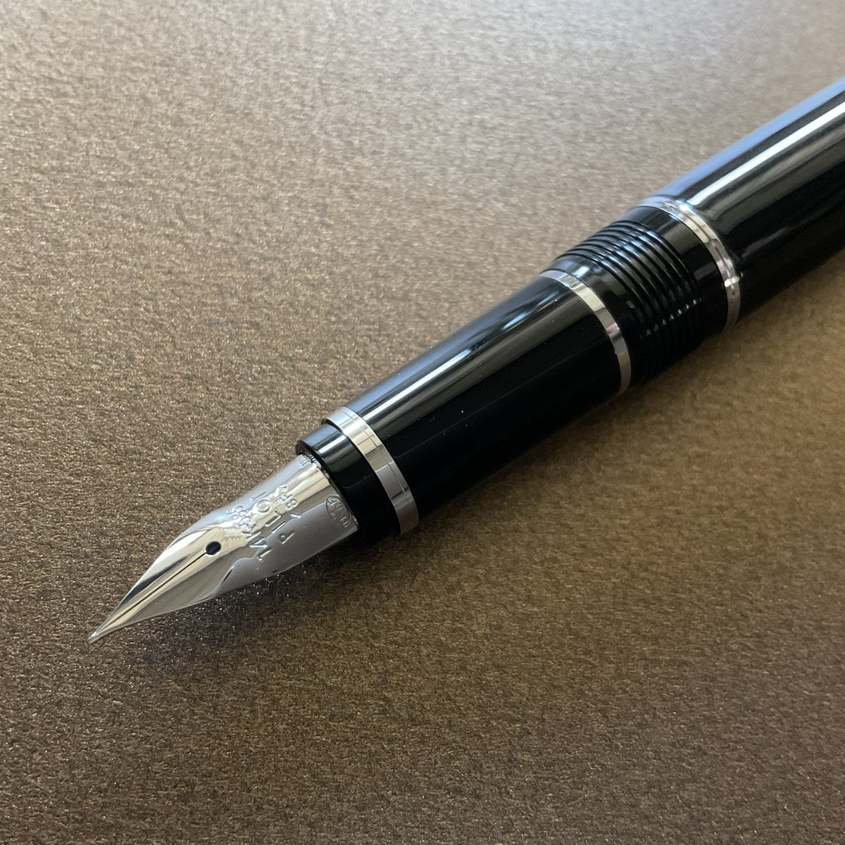 PYLOT 万年筆エラボー 詳細ページ | 万年筆 ボールペンなど高級筆記具の販売・買取