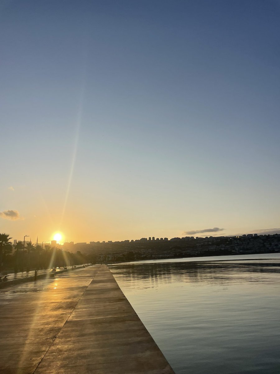 “Gerçek başarı; tüm olumsuzluklara rağmen insani değerlere bağlı kalarak BAŞARDIM “diyenlerindir…! #günaydın #GoodMorning #HayırlıSabahlar #rojbaş #Salı