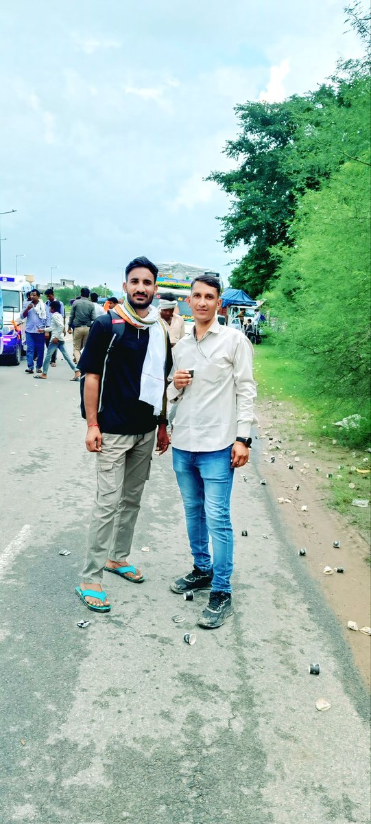Abhishek_GuRjar _BSTC (@abhigurjar2725) on Twitter photo राजस्थान पुलिस के जांबाज सिपाही, अजीज रिश्तेदार हंसराज जी को जन्म दिवस की ढेर सारी शुभकामनाएं, हम ईश्वर से आपके उत्तम स्वास्थ्य और दीर्घ आयु की कामना करते हैं 💐<a href="/HansrajGurjarR/">Hansraj Gurjar</a> राजस्थान पुलिस के जांबाज सिपाही, अजीज रिश्तेदार हंसराज जी को जन्म दिवस की ढेर सारी शुभकामनाएं, हम ईश्वर से आपके उत्तम स्वास्थ्य और दीर्घ आयु की कामना करते हैं 💐<a href="/HansrajGurjarR/">Hansraj Gurjar</a>