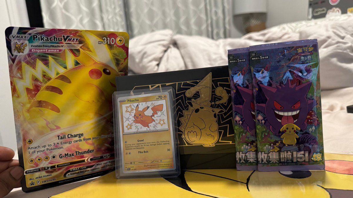 Today we went PIKA shopping in Sf! Courtesy of
<a href="/pikadotfun/">PIKA</a> and <a href="/theborklar/">0xdosa</a>⚡️