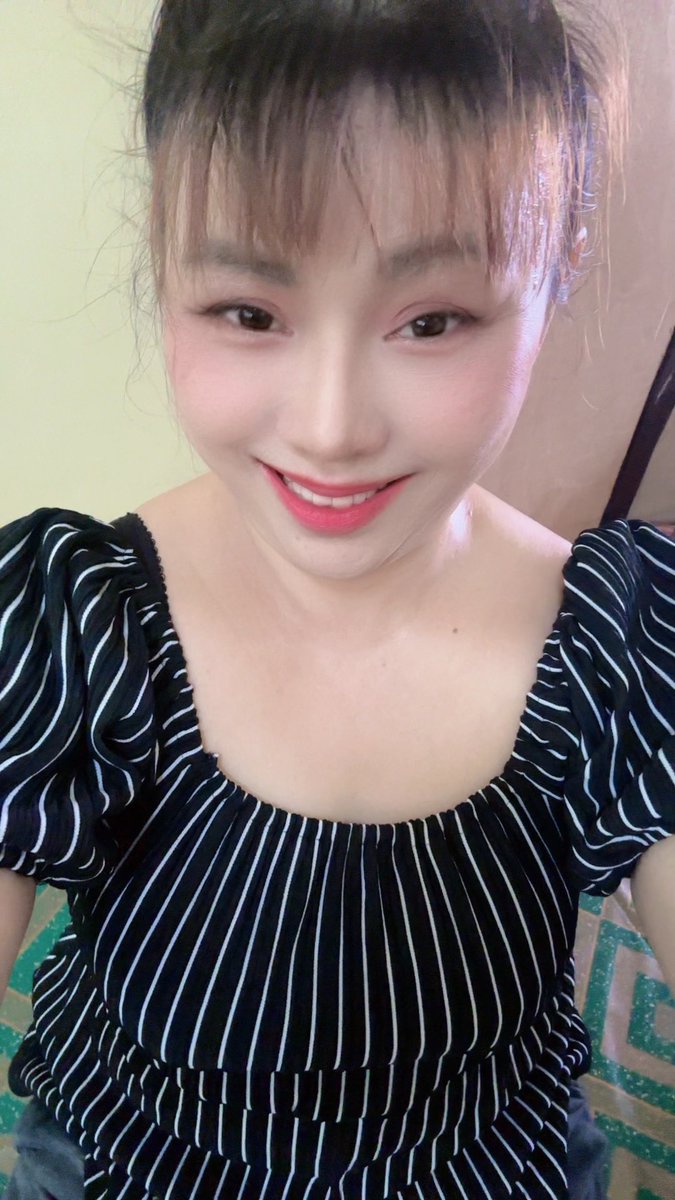 รับนวดนอกสถานที่ ในตัวเมืองมุกดาหาร มีหน้าร้าน นวดเป็น 100%  รับนวดไม่เกิน 23.00 นะค่ะ เน้นโทรน่าา 0849263259 แอดลาย 5566live สนใจทักมาได้เลยจ้า