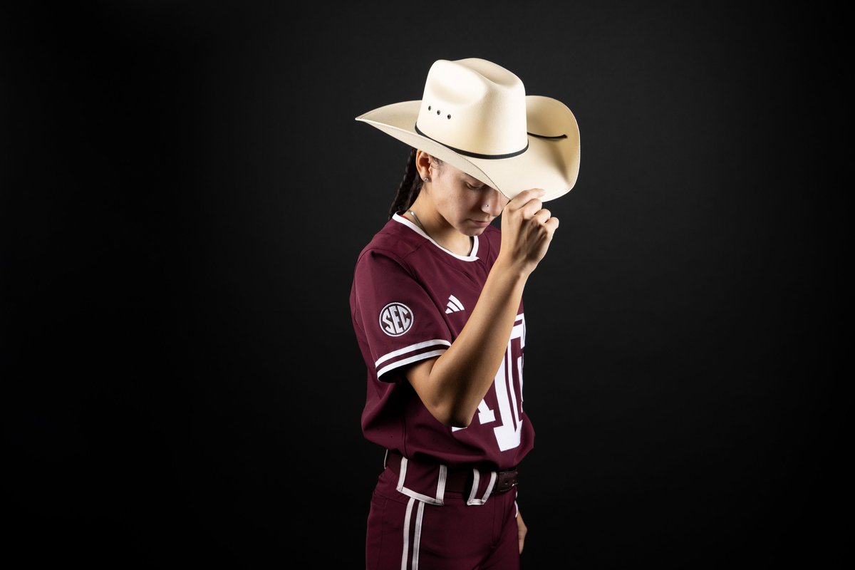 JennaCaldera2's tweet photo. I'm so excited and Blessed to Announce My commitment to Texas A&M University!!!!

I would like to first Thank My Parents for always having my back. You had faith in me and jumped right in when I told you I wanted to play college ball. To Coach Rick, who worked tirelessly throughout the recruitment process so that I would have a chance to make my dreams come true. To Coach Rudy, who guided me over the past year and taught me how to play with mental strength. To Coach Tidd, who pushed me past my limits, making me stronger mentally and athletically. To Coach Daniel, who recruited me 4 years ago and brought me over to Mercado. You said, “It’s Just Different Over Here”, and hell yeah, you were right!! Thank you for the guidance, opportunity, and trust. Finally, I want to thank Coach Ford, Coach Heffley, Coach Harger, and Coach E for welcoming me into the A&M Family! Gig Em!!!!

@aggiesoftball @Trisha_Ford @jeffharger @RussHeffley @CoachELeyba @HalleHarger @AMB2027 @MercadoAcademy @SoftbalAmerica @PGFNetwork @Alphasports34 @SBRRetweets @CoastRecruits @LineDsoftball @LegacyLegendsS1 @ExtraInningSB @TCSFastpitch @TopPreps @SoftballDown @CoastRecruits @gatorjack72 @OutsideTheGamesote