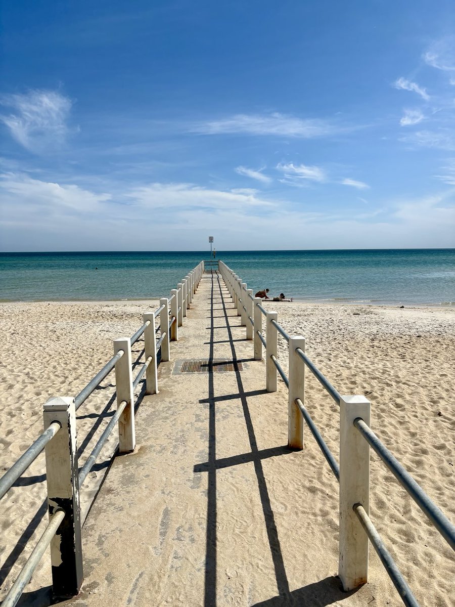 readyred68's tweet image. #AlphabetChallenge
#WeekLforLines