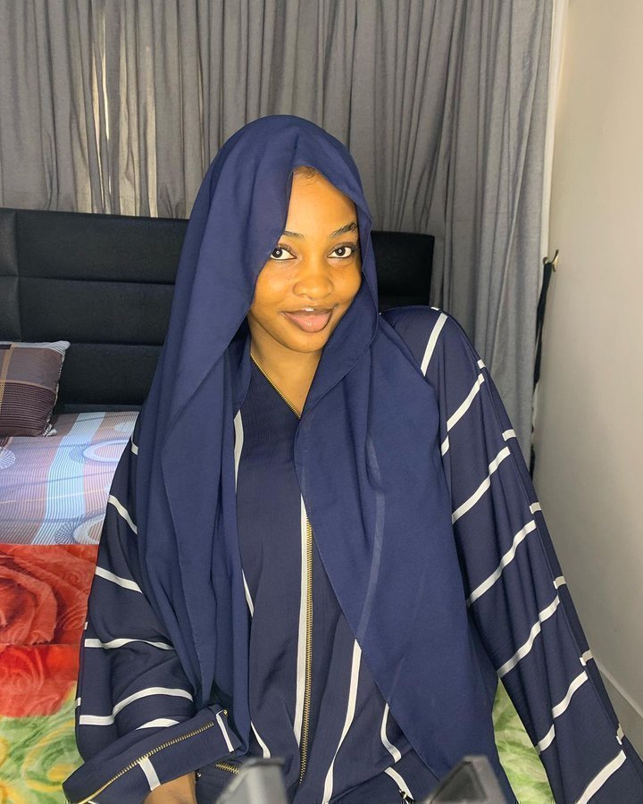 Who will be my first Twitter boyfriend? 😩🖤❤️💧