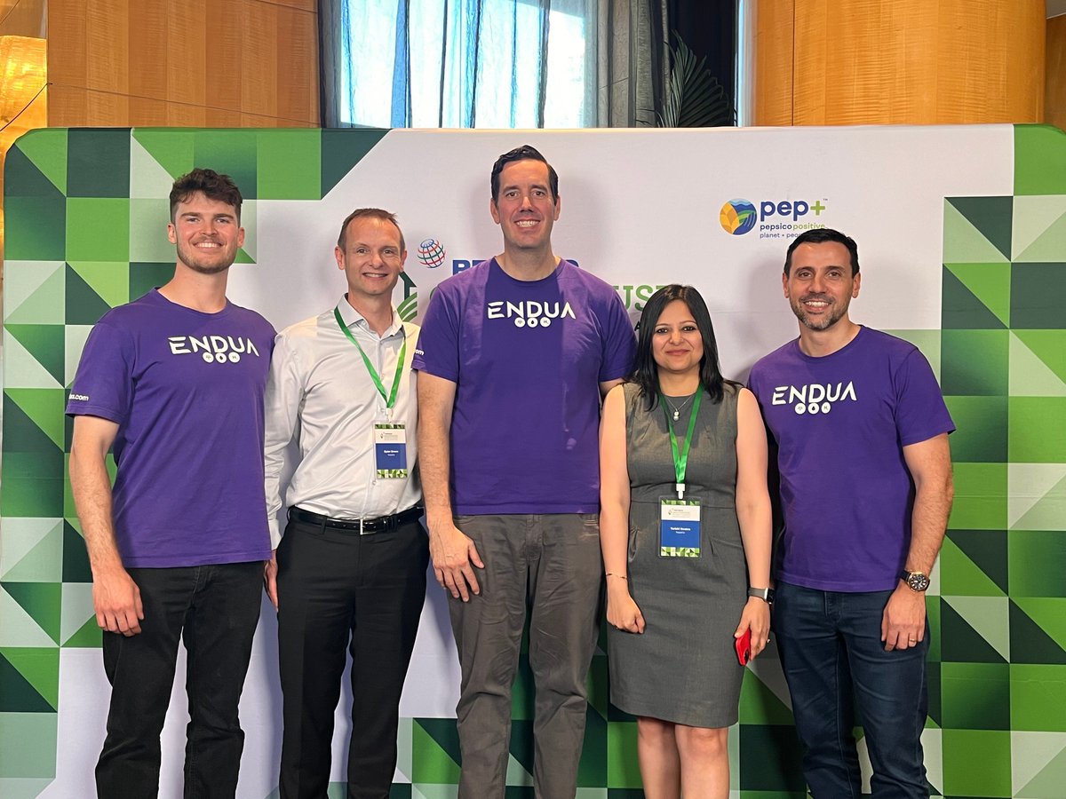 EnduaH2's tweet image. A big week for our team in Shanghai at the PepsiCo Greenhouse Accelerator APAC final event, pictured here with our mentors Dylan and Tarishi – a huge thank you for sharing your guidance and expertise throughout the program and beyond. #cleanenergy #hydrogentech #technologynews