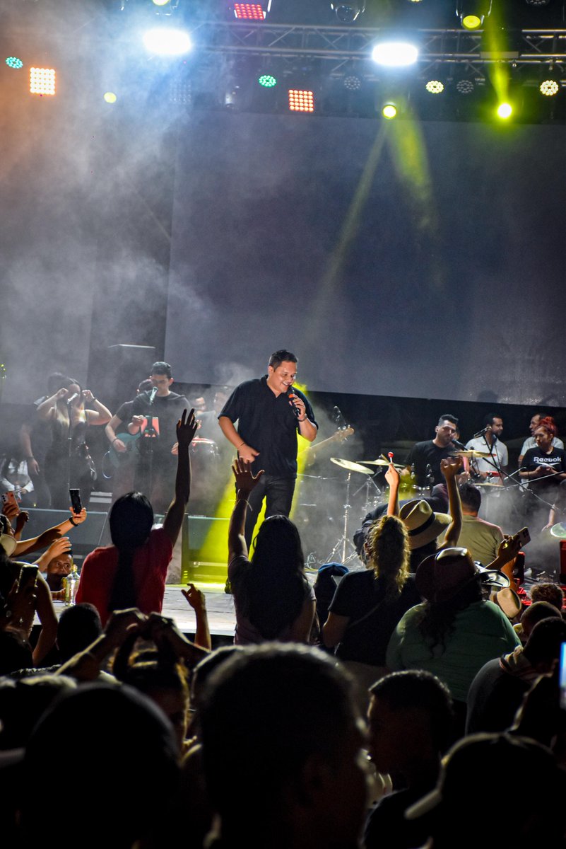 Pasen por mi Spotify y descubran canciones que van a disfrutar. Dale play 🔥 open.spotify.com/playlist/2luaD…