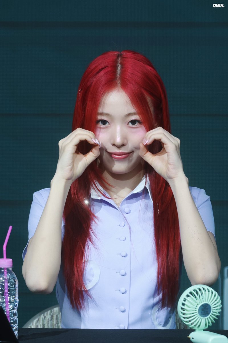 own0701's tweet photo. 250824 네모즈샵 대면
L.O.V.E
#아린 #이아린 #Arin #앳하트 #AtHeart https://t.co/aMxboef06B
