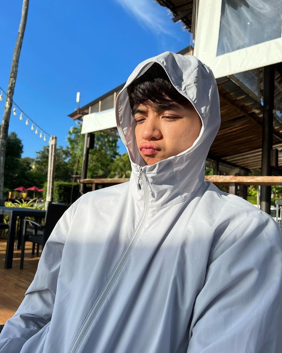 flutterbads's tweet image. hhh my lovee🤍