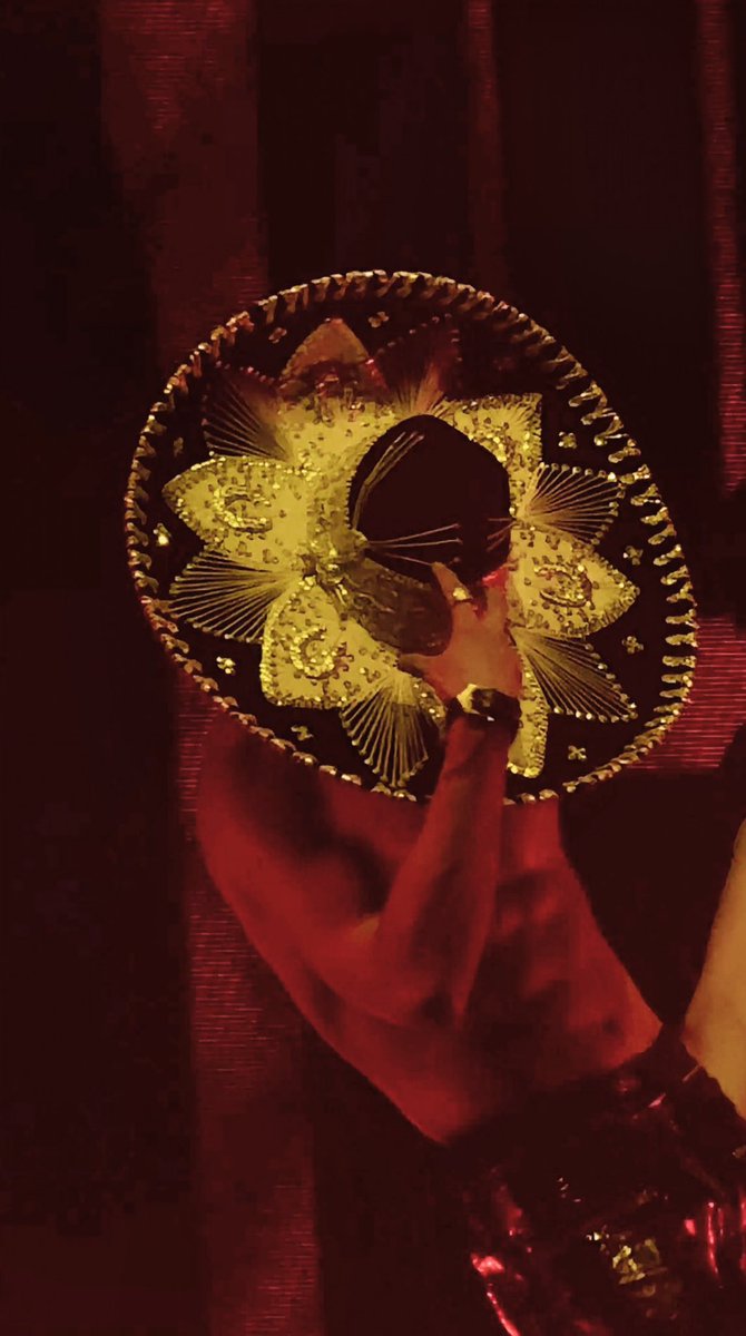 TrendsetterKAI's tweet photo. Viva México 🇲🇽 Viva KAI 🎉🥳
#VivaMexico #KAIONinMexico https://t.co/ENAN5KEZlG