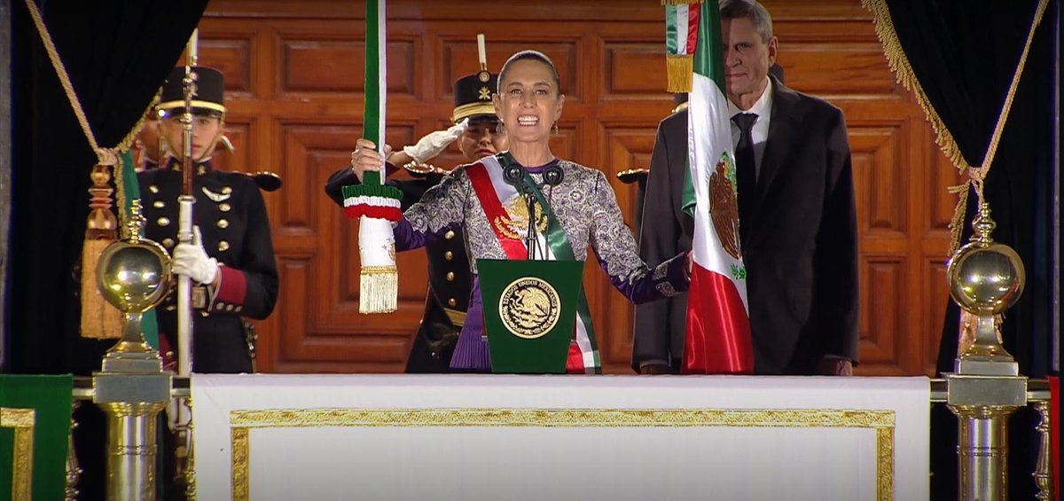 215 Aniversario del Grito de Independencia. 

Grito de la primera Presidenta de México, <a href="/Claudiashein/">Claudia Sheinbaum Pardo</a>:

Mexicanas, mexicanos: ¡Viva la Independencia!

Viva Miguel Hidalgo y Costilla.

Viva Josefa Ortiz Téllez Girón.

Viva José María Morelos y Pavón.

Viva Leona Vicario.

Viva