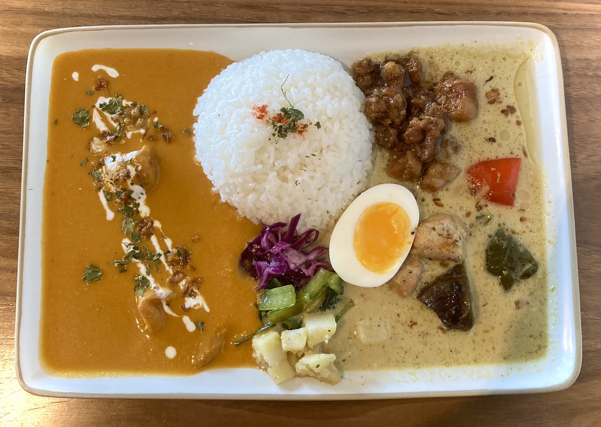 JEROandEXP's tweet photo. 熊本県玉名市のカレー屋ムック
スパイス効いてるけど全体的に甘味があり食べやすかったです。
デザートのチーズケーキは逆に甘さ控えめ苦みありで大好きです。
他のメニューも食べにまた行きたい

#熊本県 #玉名市 #カレー #チーズケーキ https://t.co/mUhGz8VQkJ