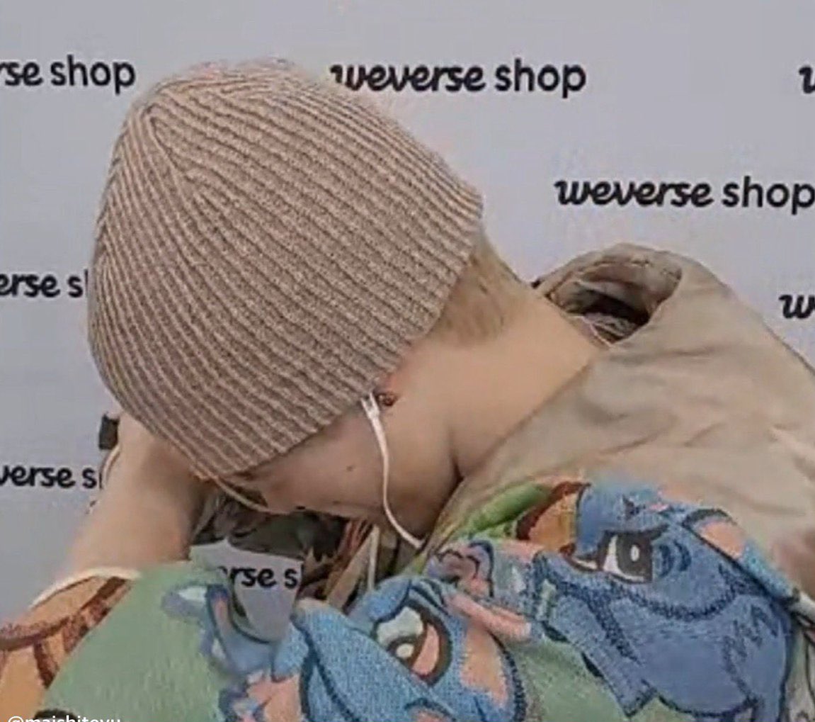 비 갑자기 ㅁㅊㅅㄱ처럼 온다…..
안되ㅠㅜㅜ내마의쭈시구시타……….