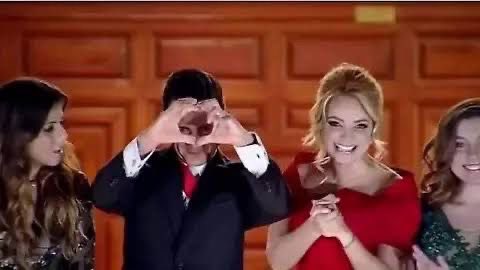 24_morelos's tweet photo. UN DÍA COMO HOY PERO DEL 2018 

Un momento que quedó grabado en la historia de las ceremonias del Grito de Independencia: el corazón fallido de Peña Nieto. 

Han pasado ya 7 años de aquel instante.