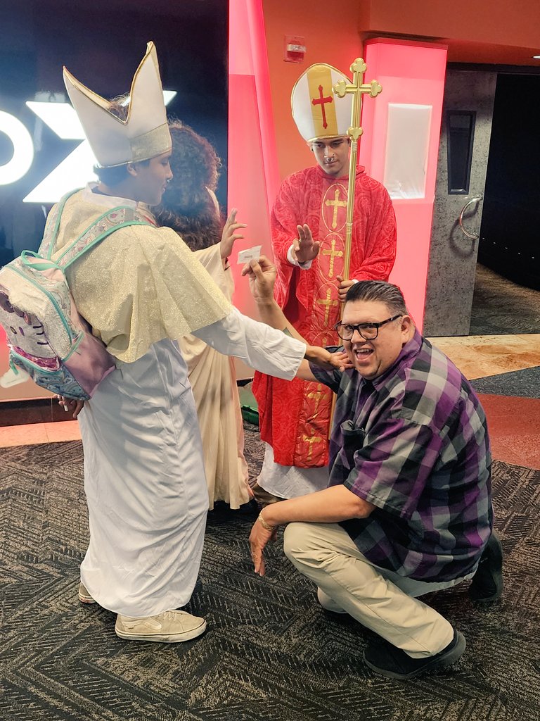 Hey <a href="/ThatKevinSmith/">KevinSmith</a> and <a href="/JayMewes/">Jay Mewes</a>  got myself and more importantly my tix blessed by The Lord and his crew at the #dogma4dx showing