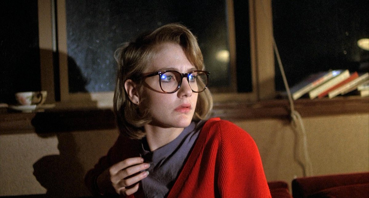 AngusKohm's tweet photo. I, Madman (1989) by #TiborTakács
w/ #JennyWright #ClaytonRohner #RandallWilliamCook
A bookshop clerk believes the disfigured killer from a 1950s pulp novel has come to life and started killing people around her.
“Lose Yourself in a Good Book”
#Canada #US #Slasher #Horror https://t.co/jPs1wUVWj2