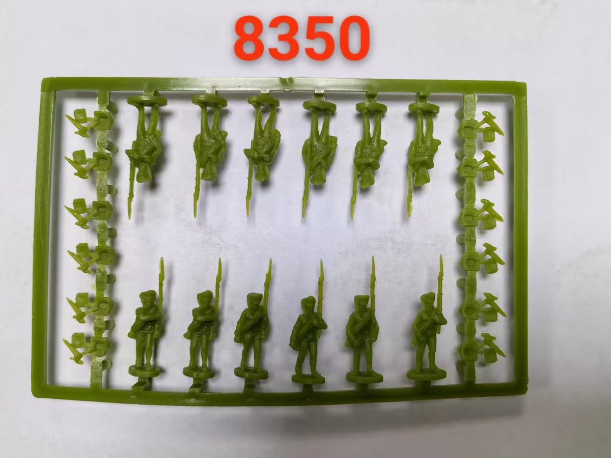 Hat Miniatures tweet media