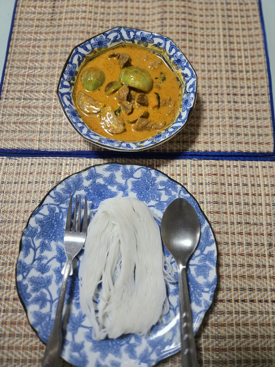 ❤️Palit-702 (@siriwan15137820) on Twitter photo มื้อเที่ยงกันคะ แกงเนื้อขนมจีน👍👍👍 เผ็ดนะแต่อร่อย. นุชมากินด้วยกันคะ #peckpalitchoke #เป๊กผลิตโชค <a href="/peckpalit/">Peck Palit</a> มื้อเที่ยงกันคะ แกงเนื้อขนมจีน👍👍👍 เผ็ดนะแต่อร่อย. นุชมากินด้วยกันคะ #peckpalitchoke #เป๊กผลิตโชค <a href="/peckpalit/">Peck Palit</a>