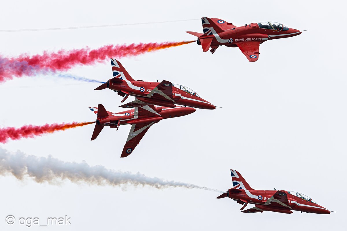レッド・アローズ

✈️XX281 - BAe Systems Hawk T1A - Red Arrows (Royal Air Force aerobatic flying team)🇬🇧

📷RAF Fairford (EGVA) UK 20-07-2025 12:21

#キヤノン #Canon #EOSR1 #EF500 #PureRAW5 #aviation #AvGeek #RAFFairford #RIAT2025 #RIAT25 #UK遠征2025