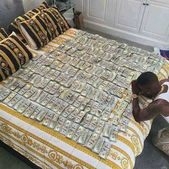 WealthyVibesOn's tweet photo. Big Money Is Coming 🤑 https://t.co/RCcY4JynkR