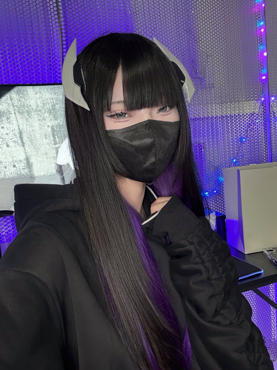 9.13
ぅゅさんのポップアップのレセプションにお邪魔させていただきましたヽ(・∀・)ノ
サイバーっぽくて可愛かったです🥹👏 https://t.co/bgSd3Y5AUS