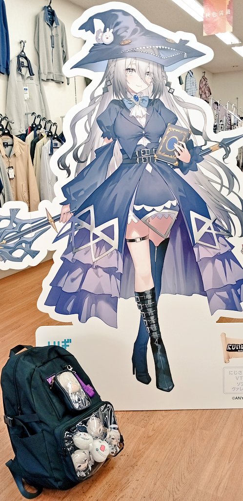 ソフィ群、マジシャンソフィアちゃんだよ。 おっきいね🎩 #にじ