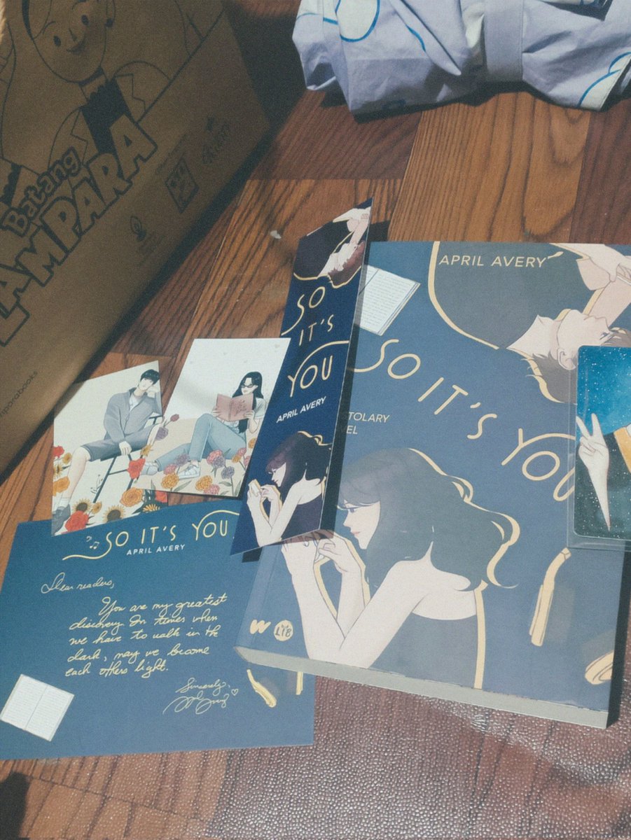 illuminataee_'s tweet photo. grabe nung grade 7 ako, alam ko na agad na I have to have a physical copy. 

now sophomore na q. sana next time mapa-sign and meet ko na kay miss a 🥹🤞💚

love uuu gavin nicholooo, my best boy and my birthday buddy 💚
#AverySpectacularMIBF 
#TheSpectacularComeback
@breatheapril https://t.co/FZrsAhqg7S
