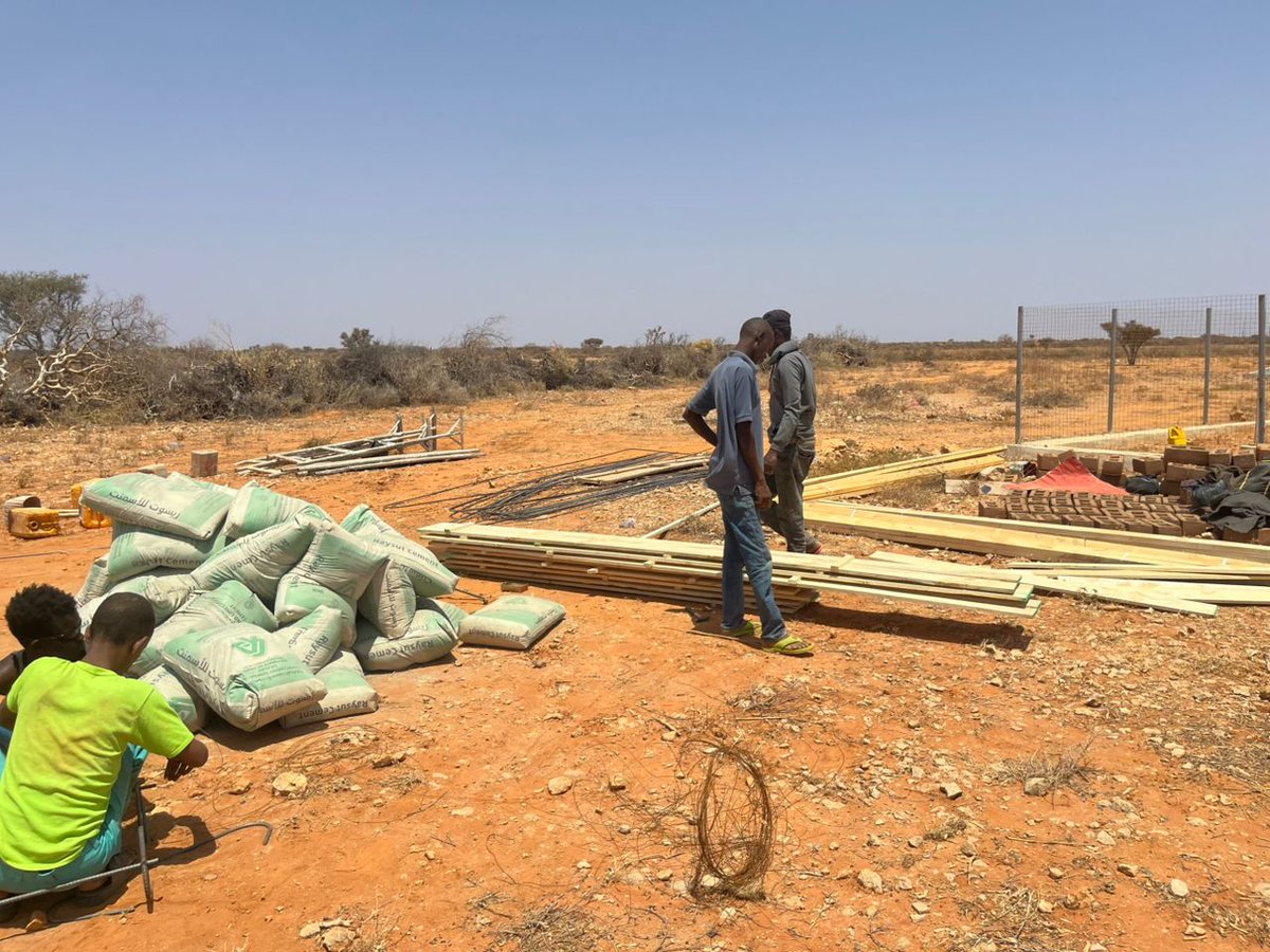 SDCSOM's tweet image. JRP2 Field Update | #Goldogob
@SDCSOM &amp;amp; contracted engineers completed site visits, clearing the way for key works: water storage, fencing &amp;amp; solar systems. 🚜💧
Work is already underway on a reservoir—boosting resilience &amp;amp; sustainable access to resources. 
Stay tuned for more!