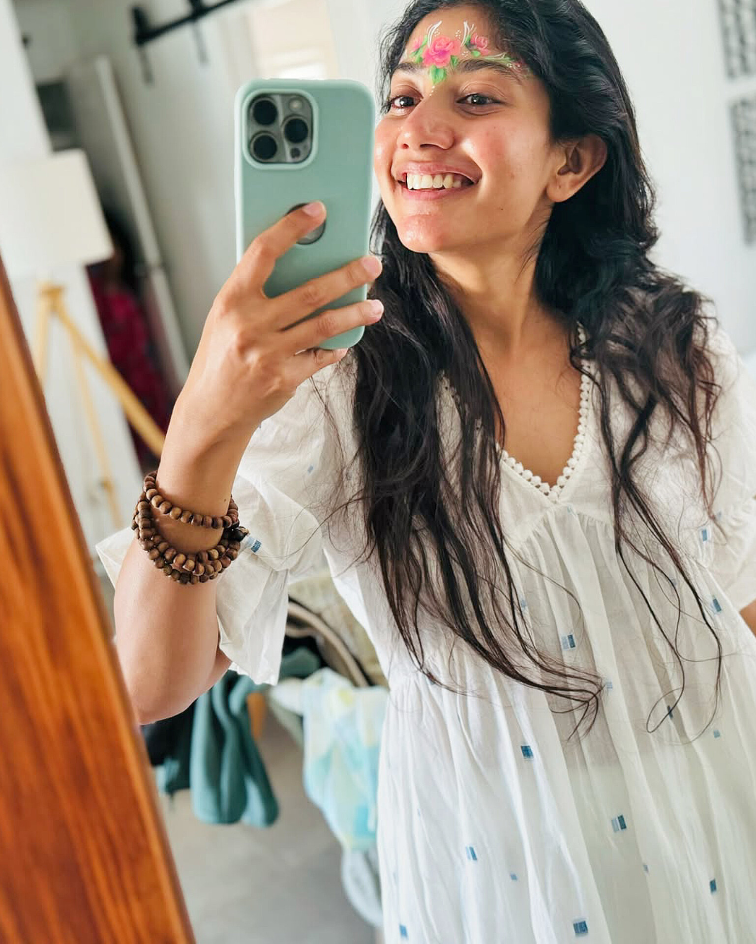 Image Beautiful Actress Sai Pallavi Hot Mallu Aunty SaiPallavi heroine | iiQ8 Entertainment