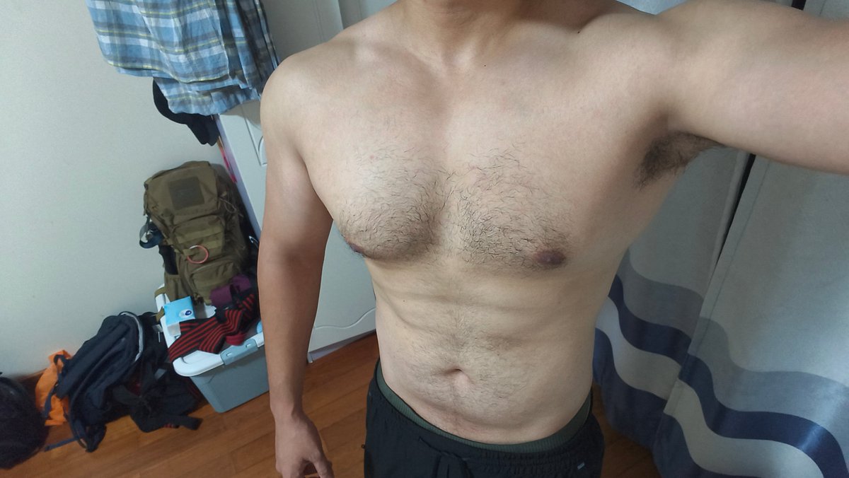 uling1994's tweet image. 全推上都在减脂是吧