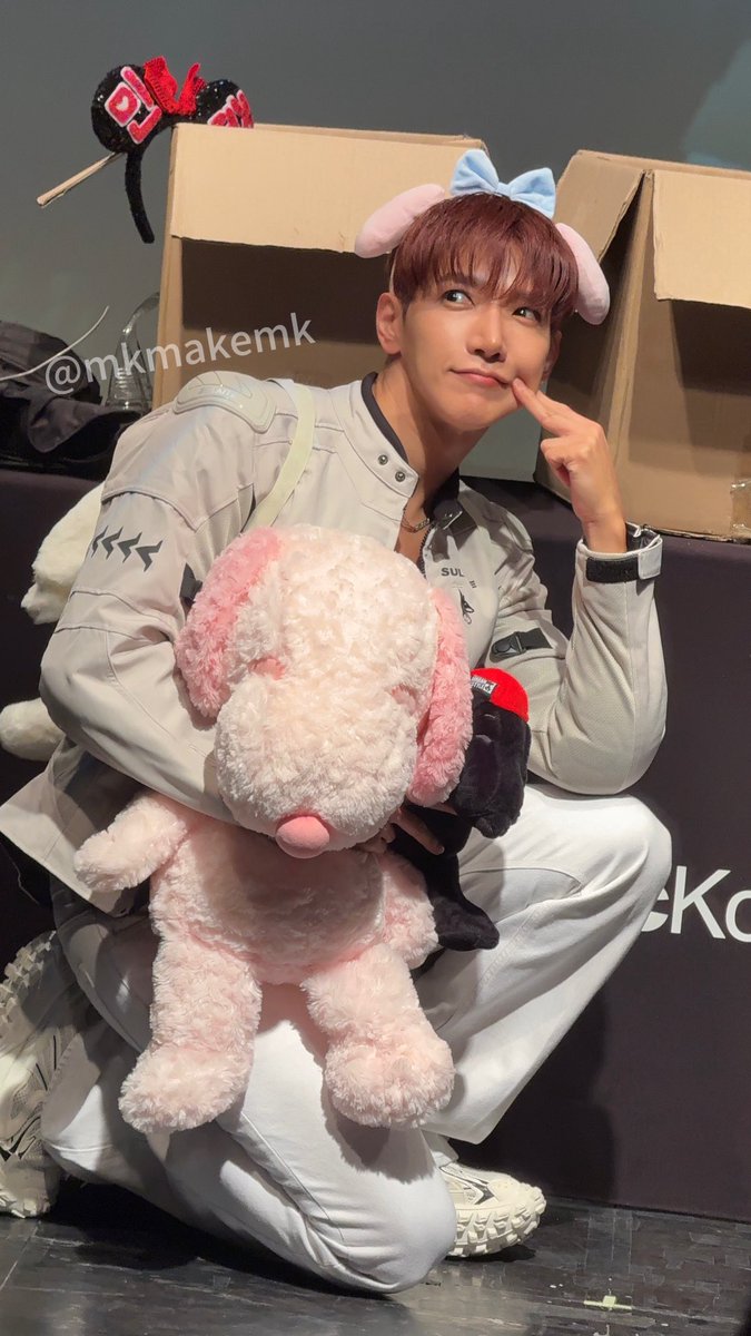 仕事辛い、戻りたい😭🩷🐼

国内最後って何？