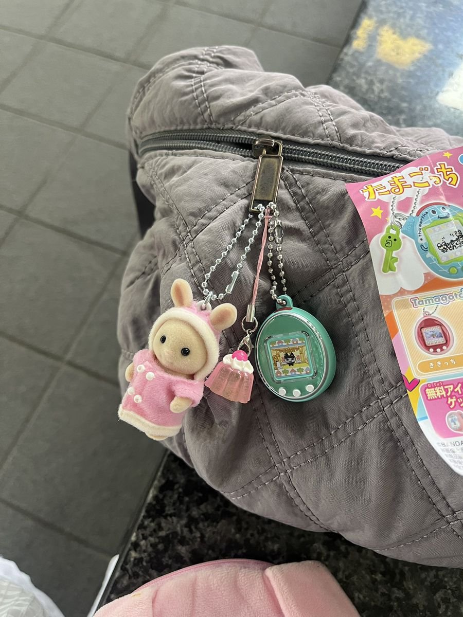 ETHEREALPRADA's tweet image. 