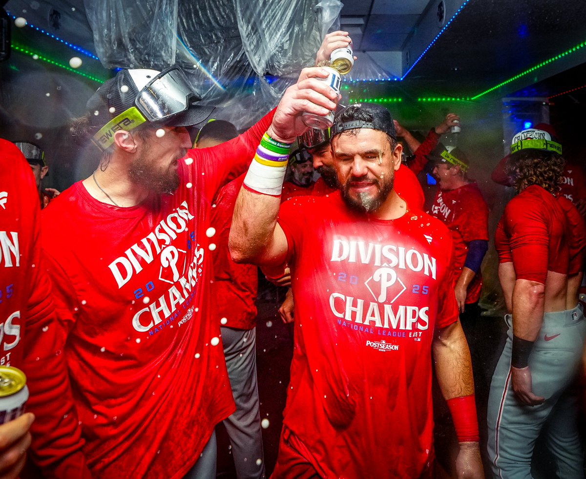 Phillies's tweet image. Come on Schwarbie, let&apos;s go party 🍻