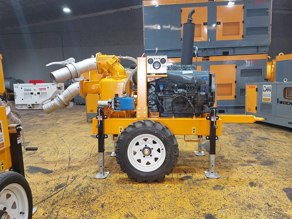 اليات الصحراء | Desert Machinery tweet media