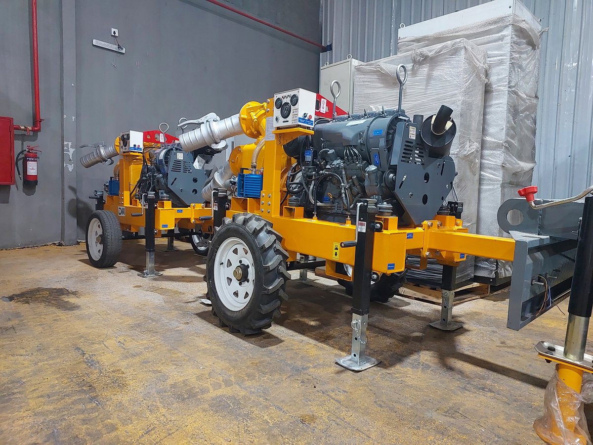 اليات الصحراء | Desert Machinery tweet media