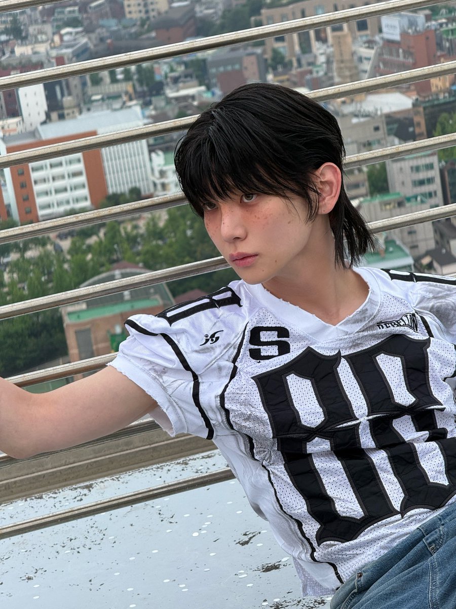 shawolrain's tweet image. pretty boy                            his hot wife