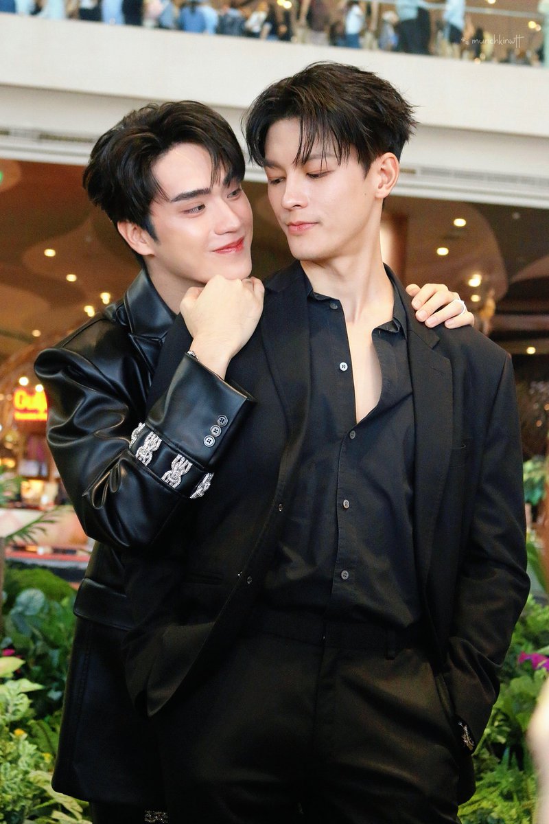 เขินนน 🫣

#EFW2025xTEeThanapon
#EFW2025PressCon
#ELLEThailand #ELLEMENThailand
#masu_ms #TEeThanapon
#MasuTEe #มาสุตี๋